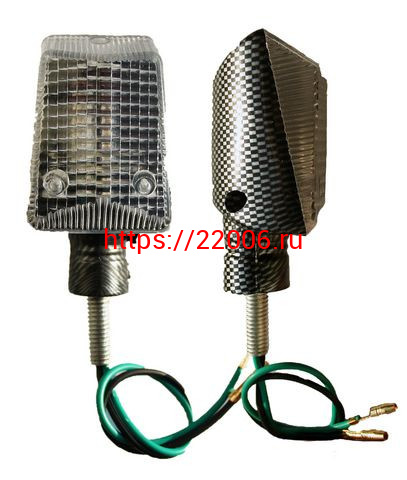 Указатель поворота №18 белое стекло, карбоновый, прямоугольный Указатель поворота №18 белое стекло, карбоновый, прямоугольный